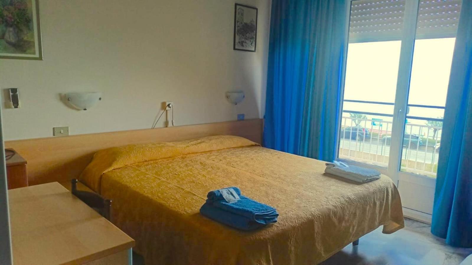 B&B Solana Ноли Экстерьер фото